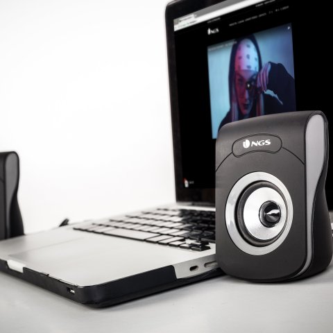 (km0) Altavoces 2.0 Ngs Usb 6w Sb250 Control De Volumen Alimentado Usb Cash30