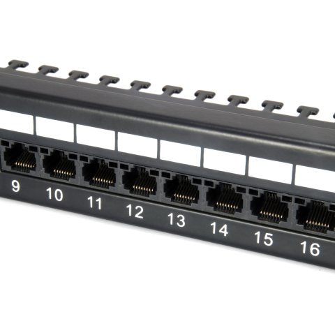 (km0) Patch Panel Equip 24 Puertos Utp Categoria 6 Cash30