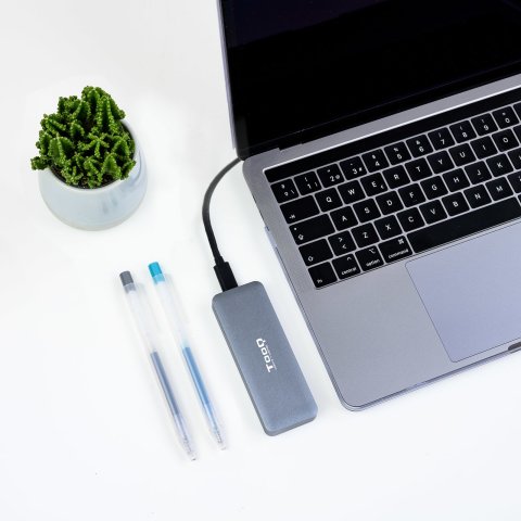 Caja Externa M.2 Usb-c Tooq Tqe-2281g Para M.2 Ngff Usb 3.1 Gen1 Gris